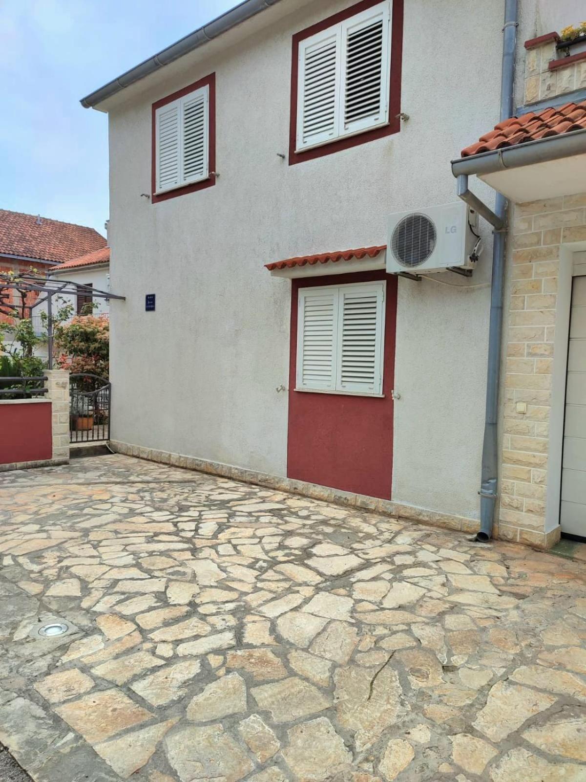 Petra Appartement Vodice Buitenkant foto