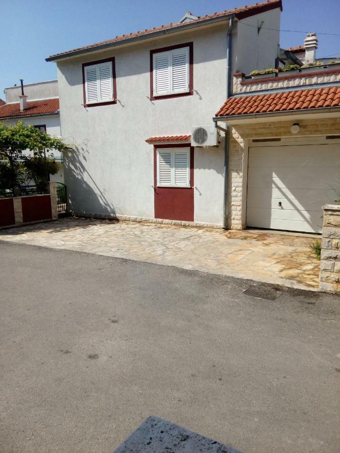 Petra Appartement Vodice Buitenkant foto